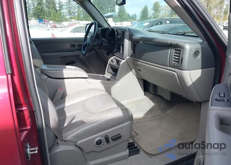 2005 Chevrolet Suburban 1500 Lt z USA, uszkodzony, nr VIN 1GNFK16ZX5J118713